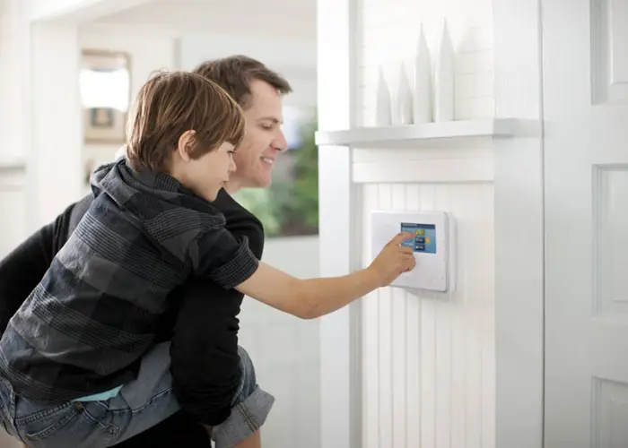 alarme-residencial-sensor-presenca-10.webp