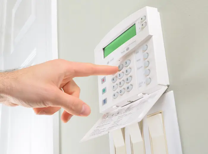 instalacao-alarme-residencial-08.webp